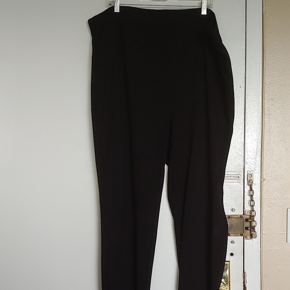 AVENUE BLACK STRAIGHT LEG BLACK PONTE PANTS 26/28